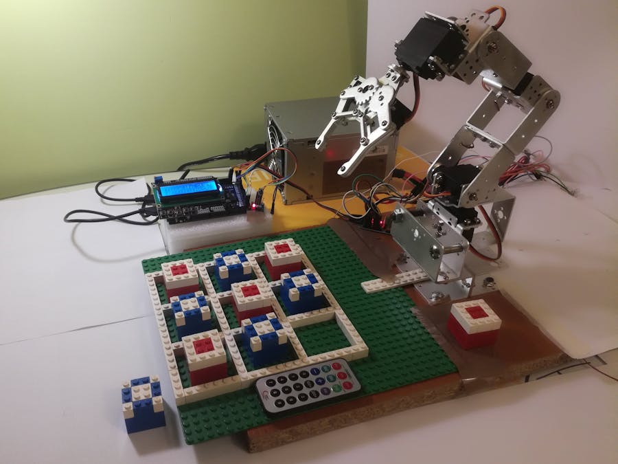 Robotic Arm Plays Tic-Tac-Toe