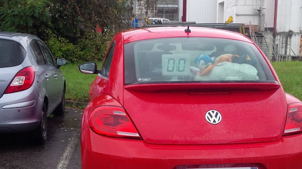 This Rear Window Speedometer Lets Other Drivers Know How Fast You’re ...