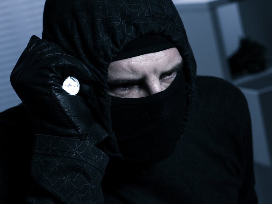 PIR Based Motion Sensor with PCB Design