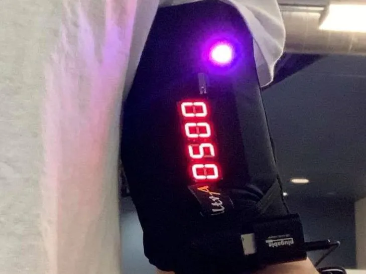 wearable vibrating metronome Soundbrenner Pulse smart vibrating wearable metronome review main image 1