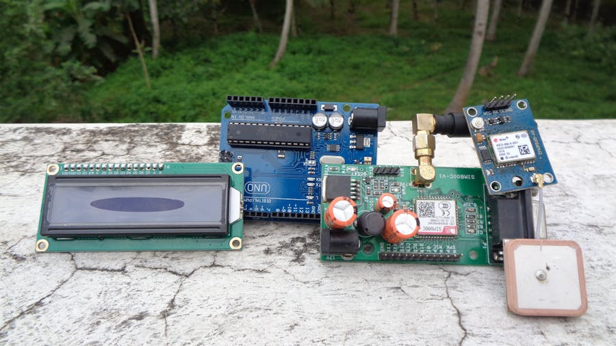 Vehicle Tracking System Based on GPS and GSM - Arduino Project Hub