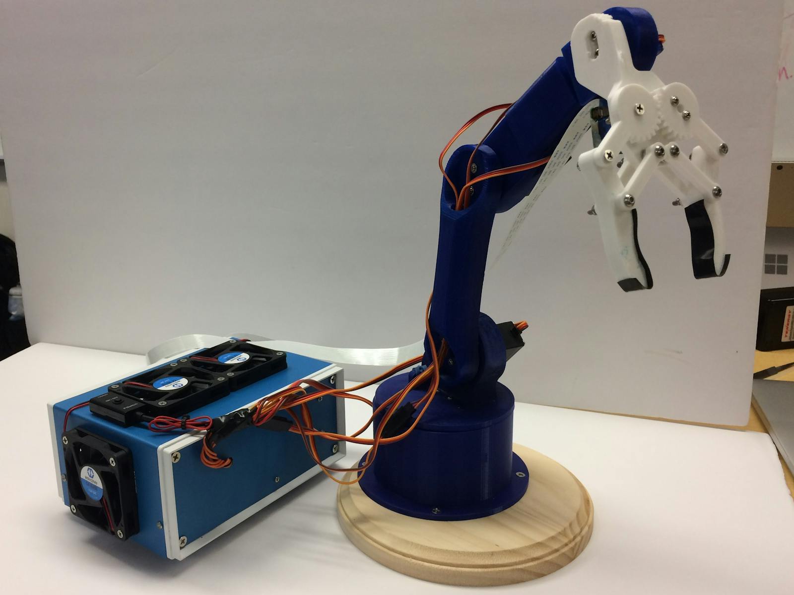 Recycle Sorting Robot With -