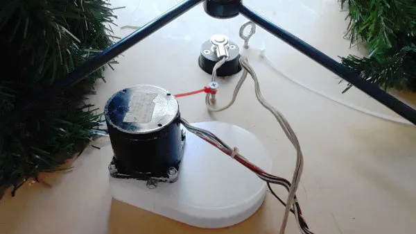 Your Christmas Tree Should Be Rotating Like This One - Hackster.io
