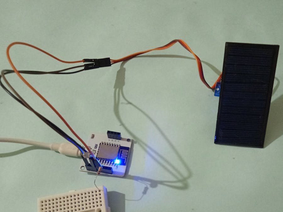 Bolt rotating solar panel with light intensity monitoring