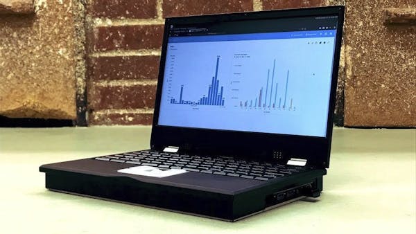 Открытый полностью ноут. Охлаждение mnt reform. Ноутбук 2023. Карманный ноутбук. Mnt reform.