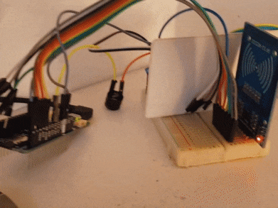 Employee Time Clock with Arduino MKRZero and RFID