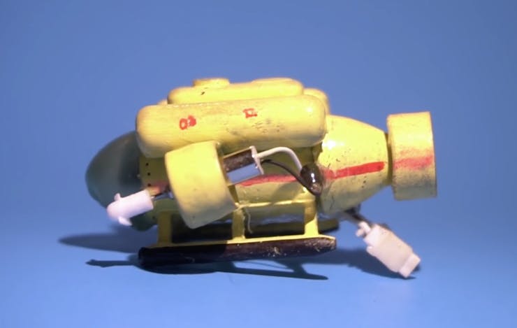 Micro top rc submarine