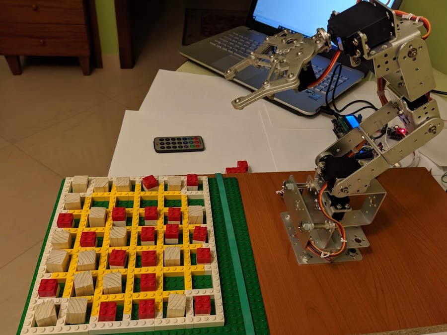 Robotic Arm Plays Connect-Four