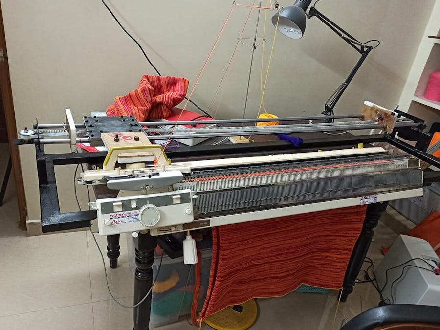 Automated Knitting Machine