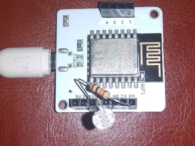 Light intensity monitoring system