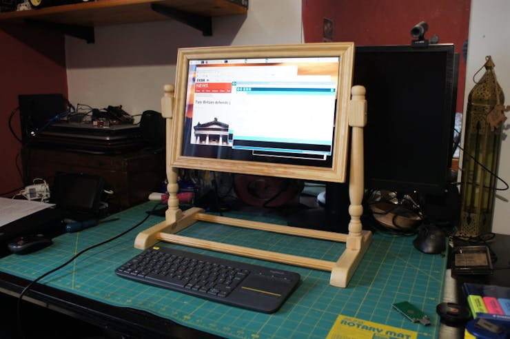 An Old Broken Laptop Becomes A Beautiful Raspberry Pi Desktop Computer Hackster Io