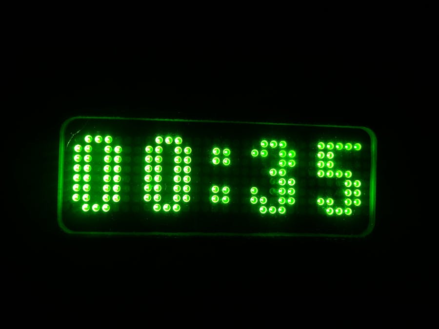 Simple digital clock using DIGISPARK ATTINY85