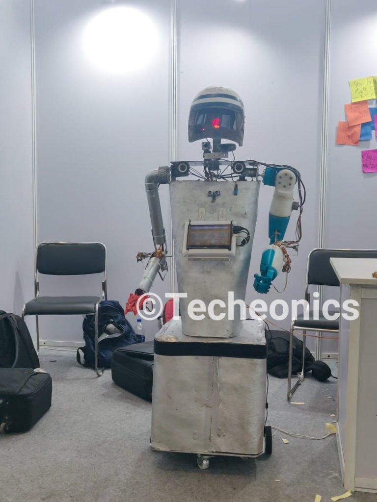 semi humanoid robot