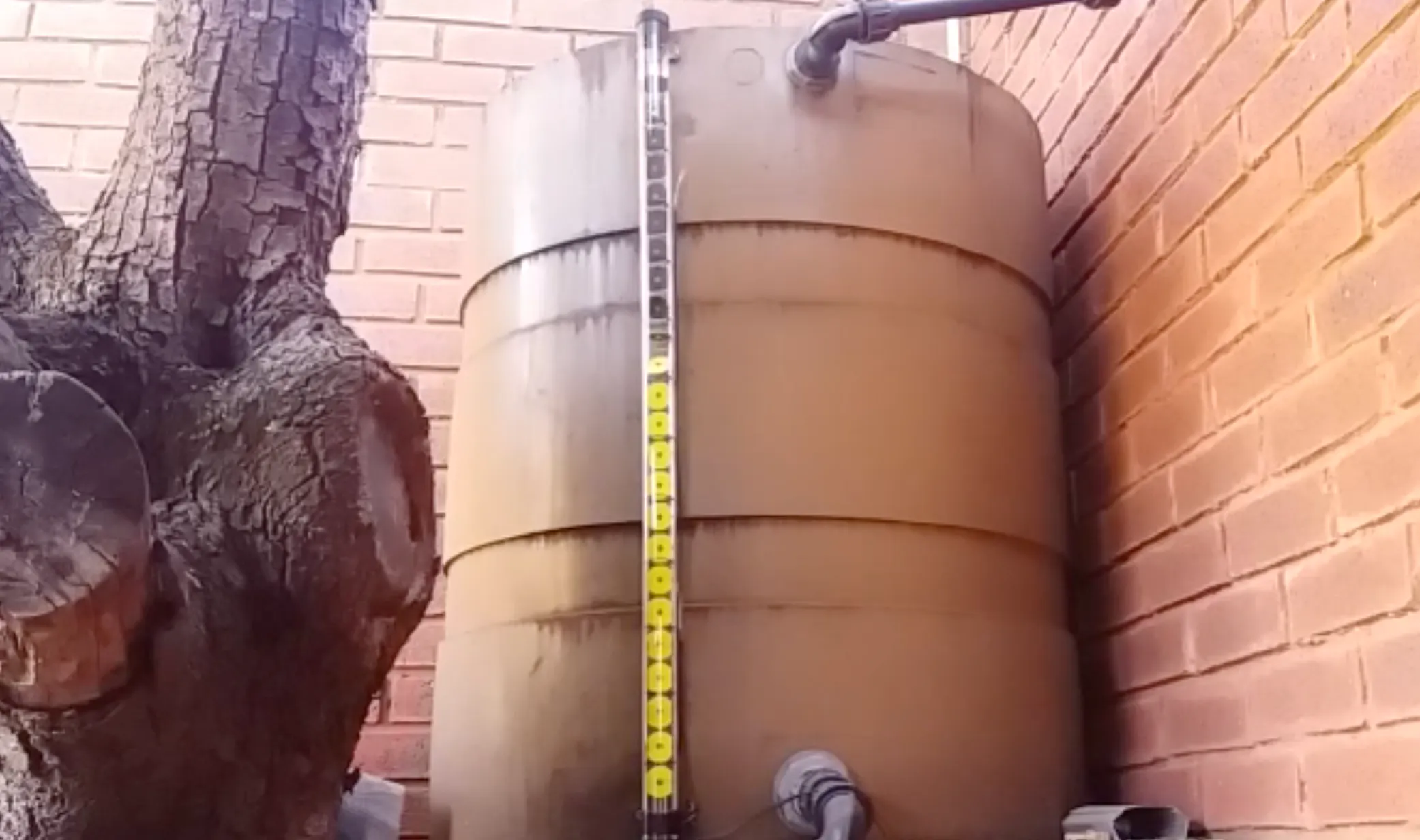 Diy Passive Pixel Pole Acts As A Non Contact Water Level Indicator Hackster Io