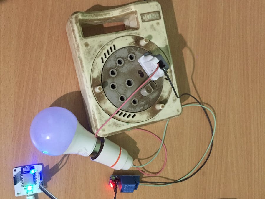 Controlling the house lamp using Bolt and Relay