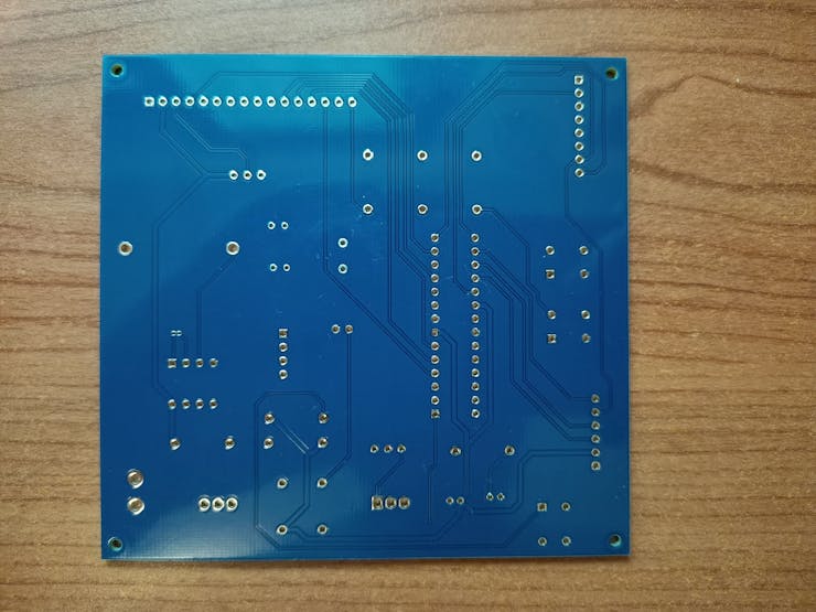 pcb_down_Uu4NCwGbRw.jpg?auto=compress%2Cformat&w=740&h=555&fit=max