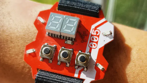 Time Machine Mark V Is an Open Source, Retro-Inspired Smartwatch ...