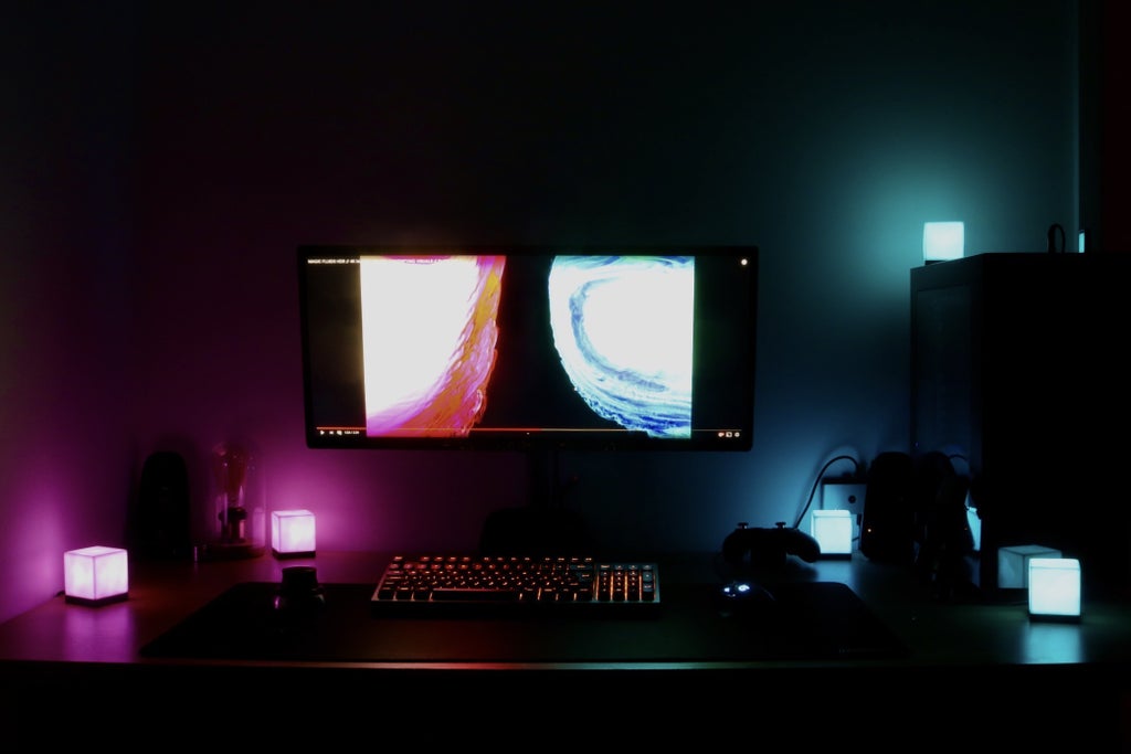 philips hue reactive rgb lighting