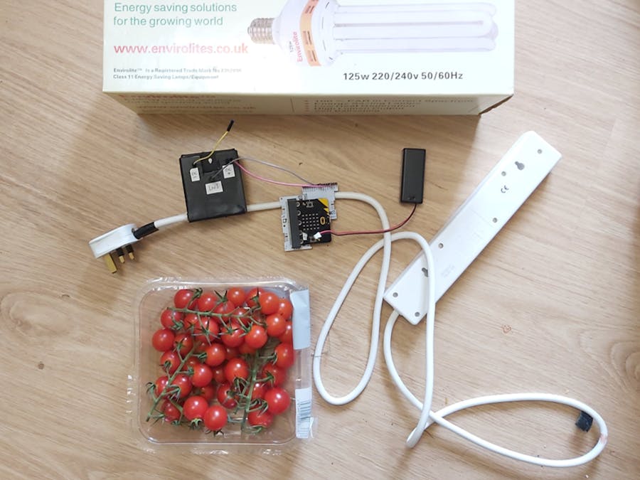 Grow Room Pt1: Control Mains with XinaBox and micro:bit