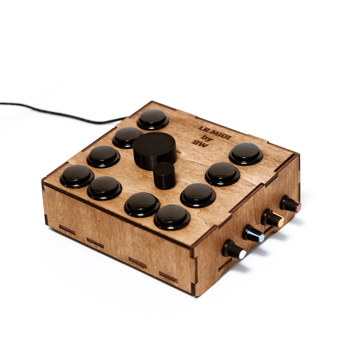 TeensyLC-based midi controller for photo editing