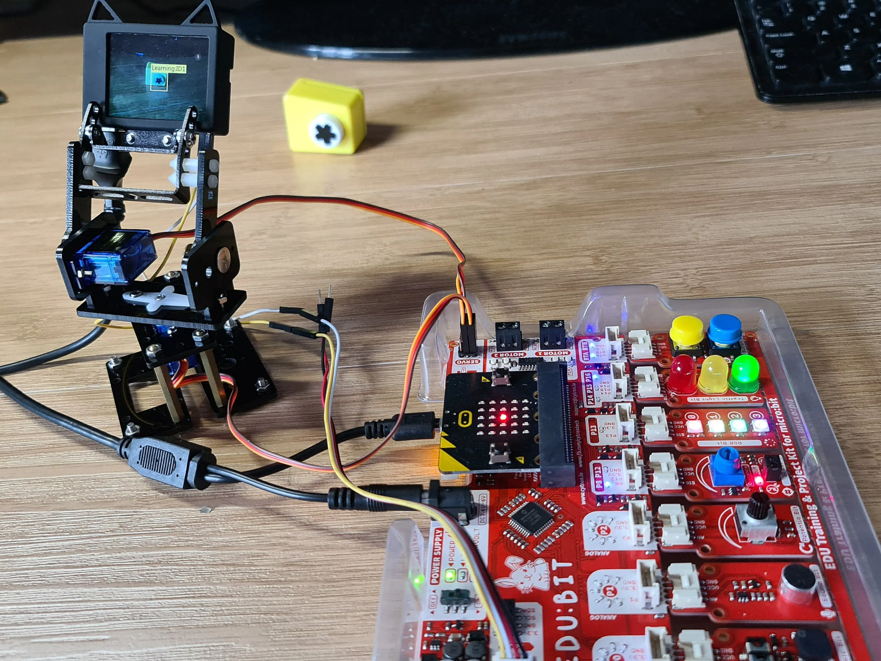 Pan & Tilt Object tracking with Huskylens and Edu:bit - Hackster.io