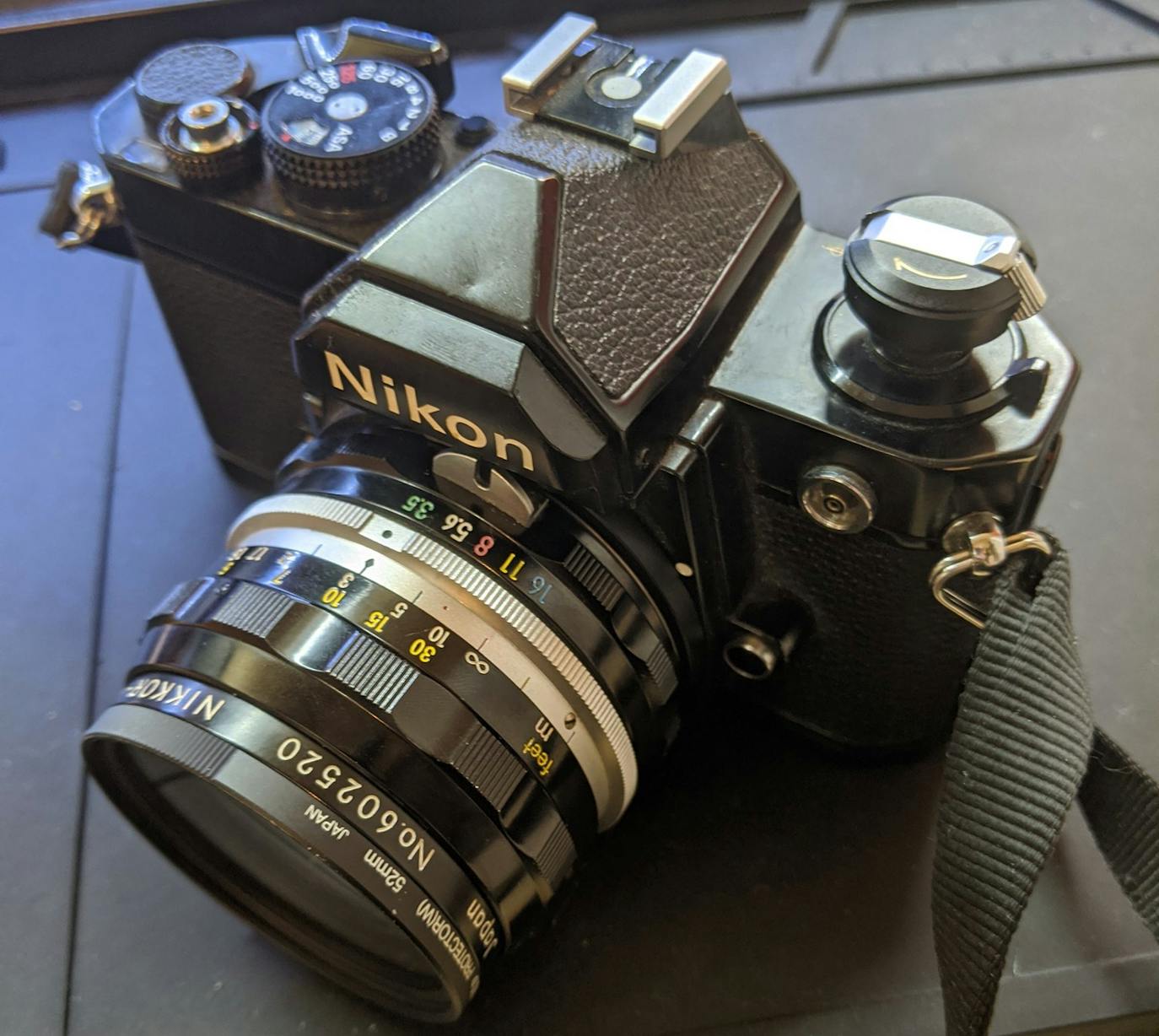 This Hacker Converted a Vintage Film Camera Into a DSLR 