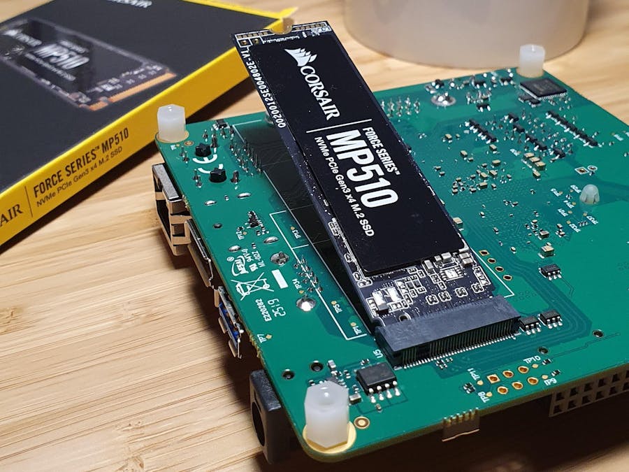 Connecting an SSD to an FPGA with PetaLinux