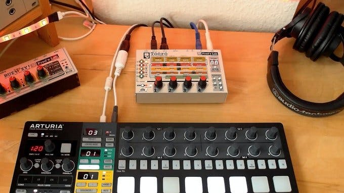 The Töörö Is a Hybrid Polyphonic Supersynth - Hackster.io