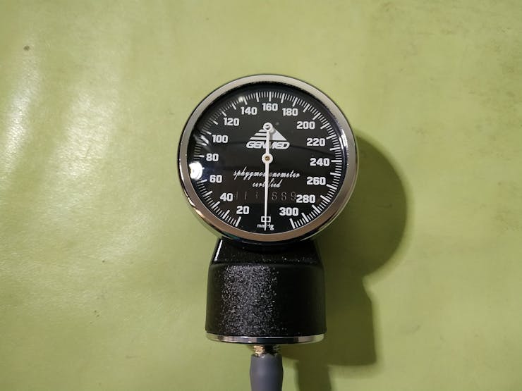 Aneroid gauge