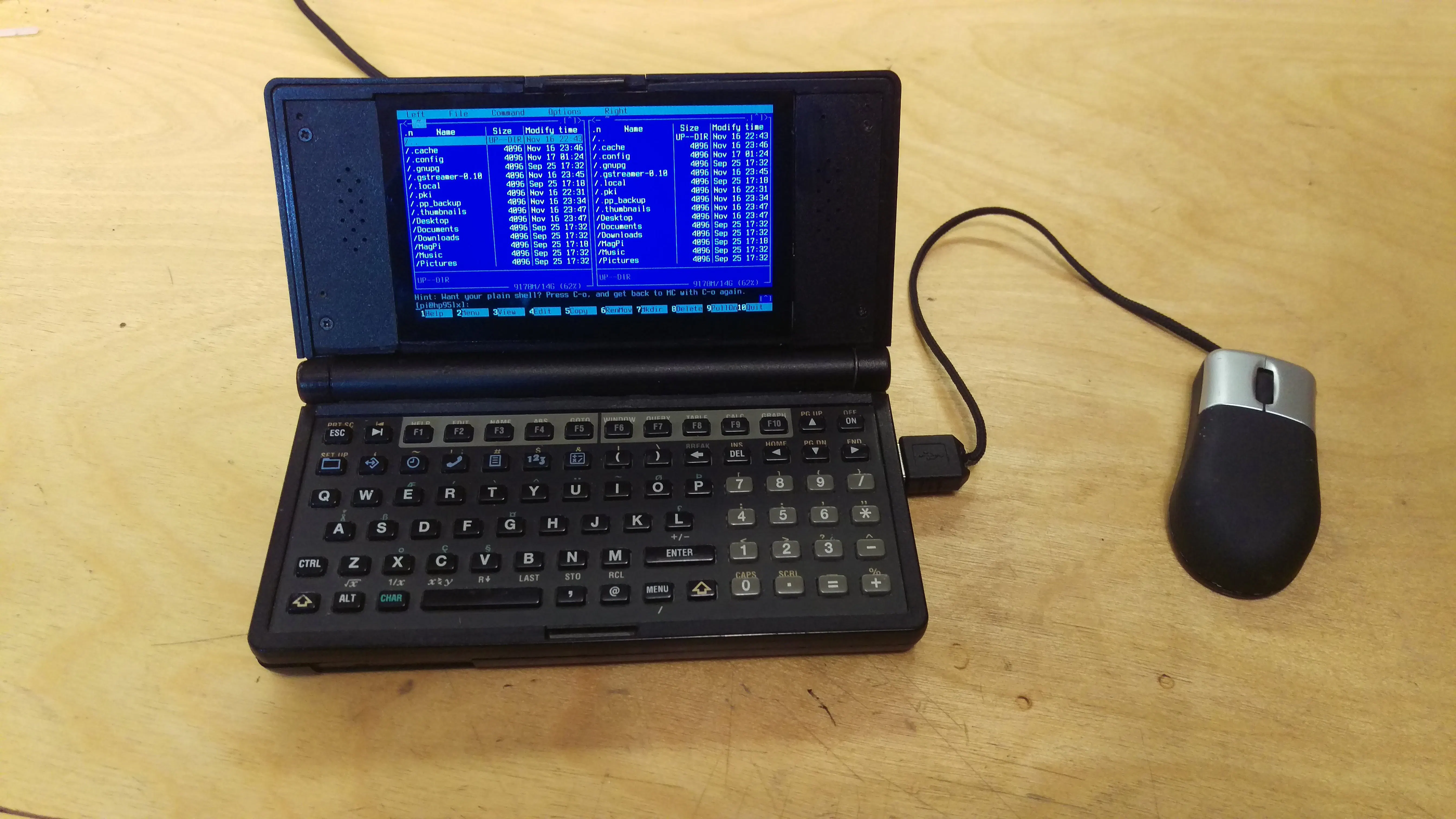 hp パソコン HPi95LX: A Retro-Style, Linux-Capable Palmtop - Hackster.io