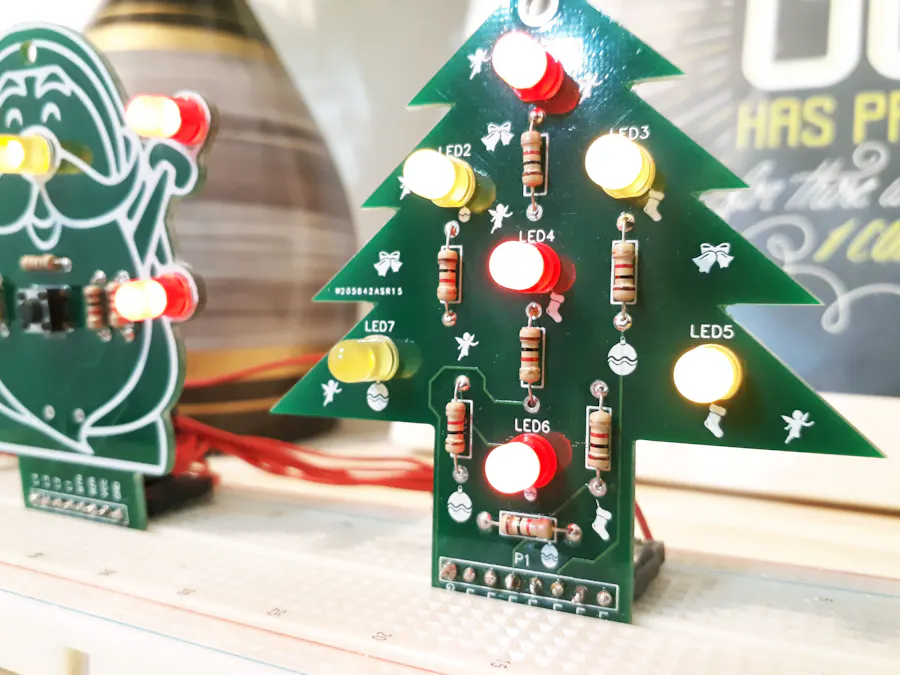 Tree and Saint Claus - Arduino Chstimas Project