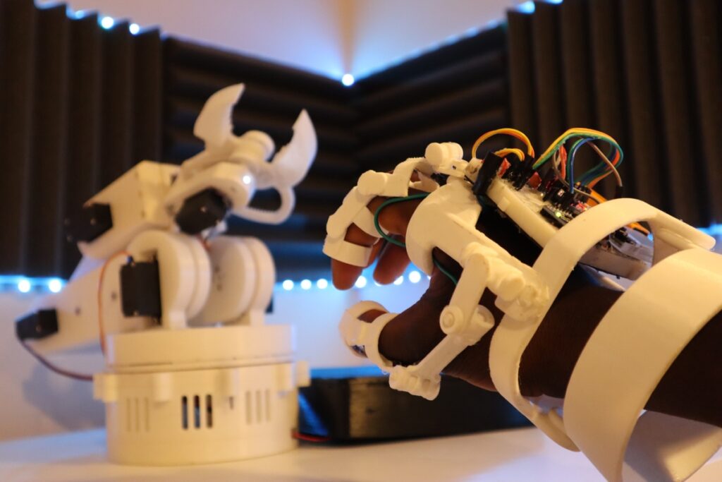 DIY Arduino Robot Arm – Controlled By Hand Gestures - Arduino Project Hub