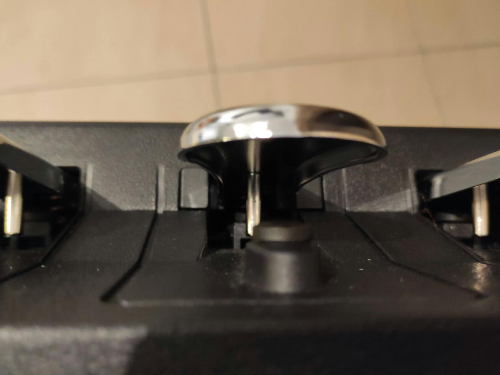 How to Use the Sustain Pedal on the Piano : 4 Steps - Instructables