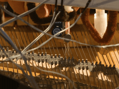 🎹 10 MIDI-Controlled Vibration Motors for Piano Performance