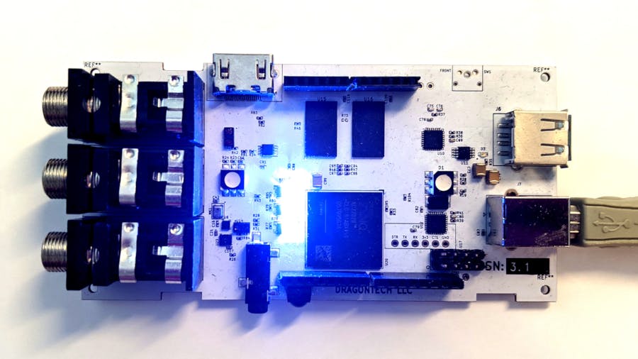 ヒイロ リソース Julian Loiacono's zynqPCB, an Open-Hardware Synthesizer