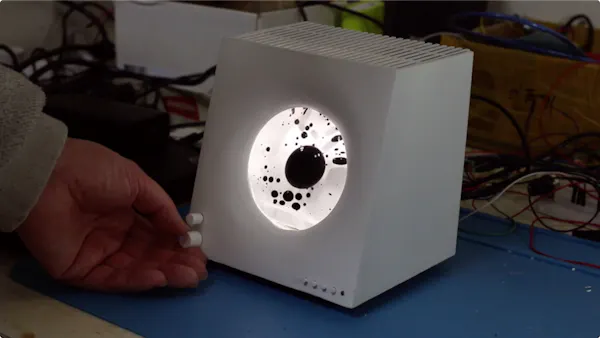 This Bluetooth Speaker Features an Amazing Sound-Reactive Ferrofluid ...