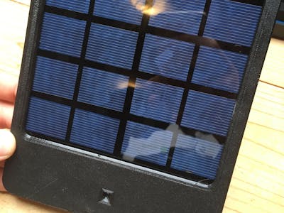 Solar radiation monitoring device