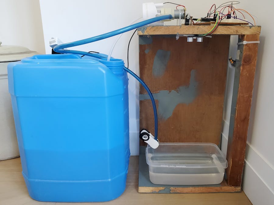 Automatic Pet Water Dispenser and Consumption Monitoring