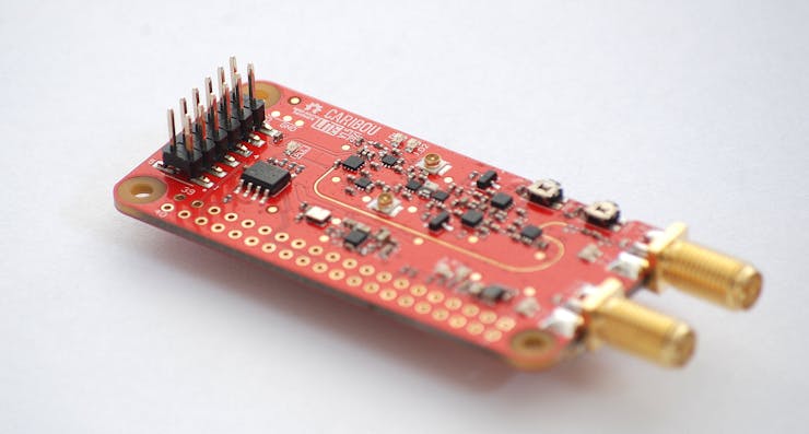 受信機 CaribouLite RPi HAT CaribouLite RPi HAT | Crowd Supply