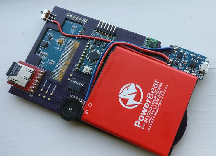 internals-rear_fEwTrnDZqN.jpg?auto=compress%2Cformat&w=740&h=555&fit=max