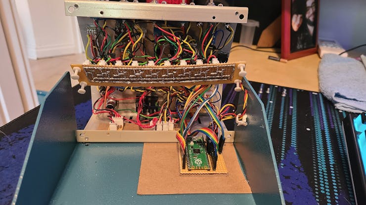 How to Build a Retro Flight Sim Controller With Raspberry Pi