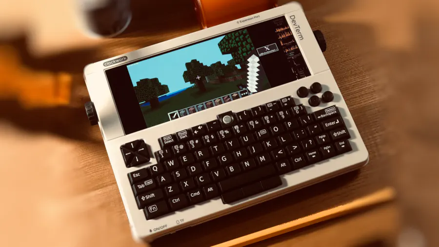 ClockworkPi's Hal Showcases the Delayed DevTerm's Capabilities
