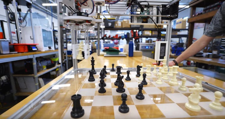 Autonomous chess playing robot 