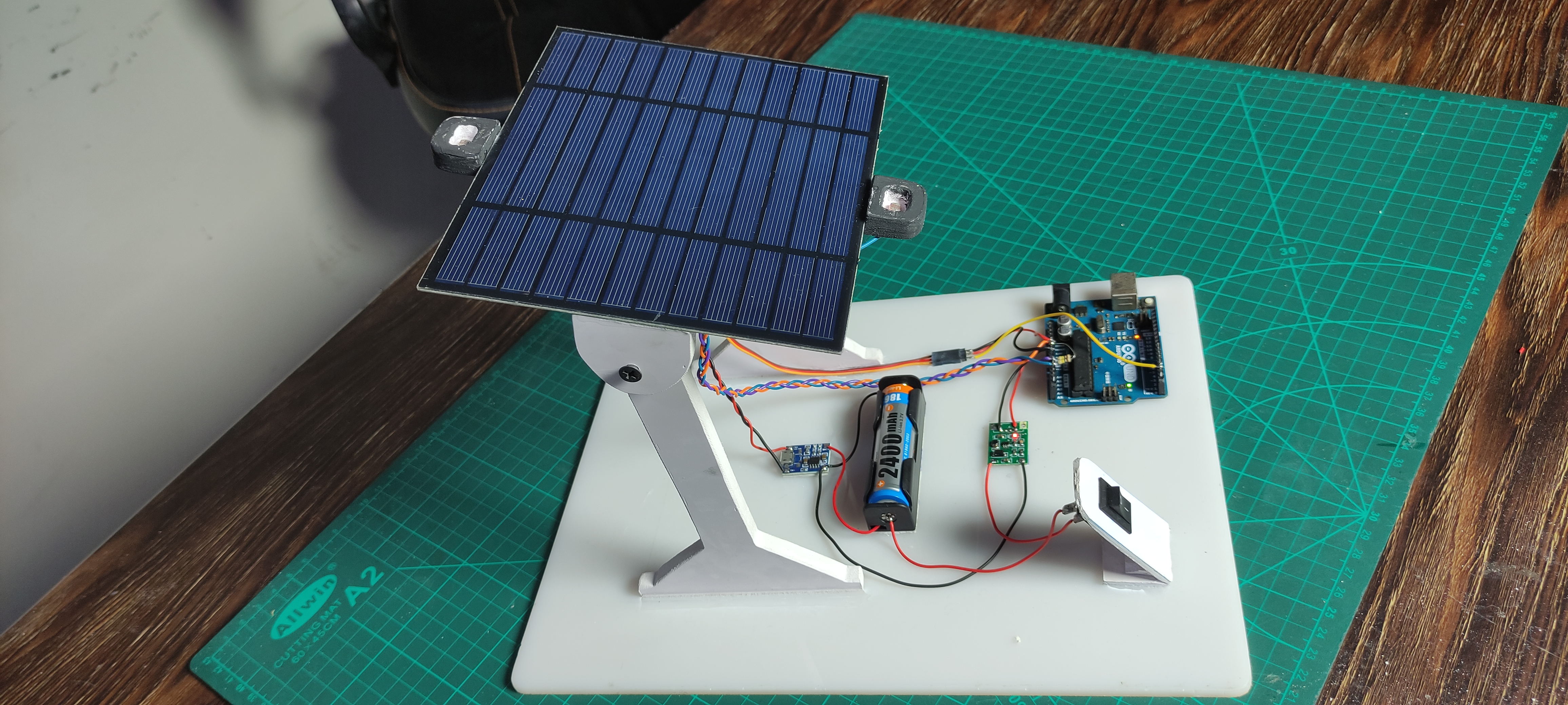 Building your own Sun Tracking Solar Panel using an Arduino