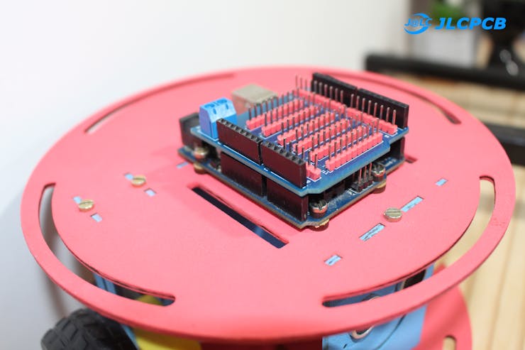 Figure 8 - Shield connected in Arduino.