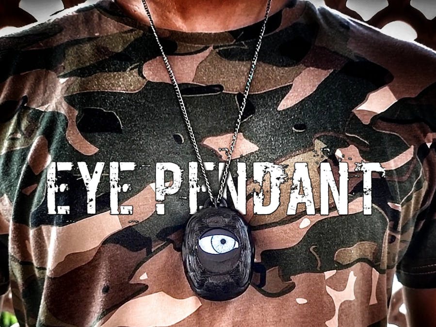 Uncanny Eye Pendant with ESP8266 and TFT display