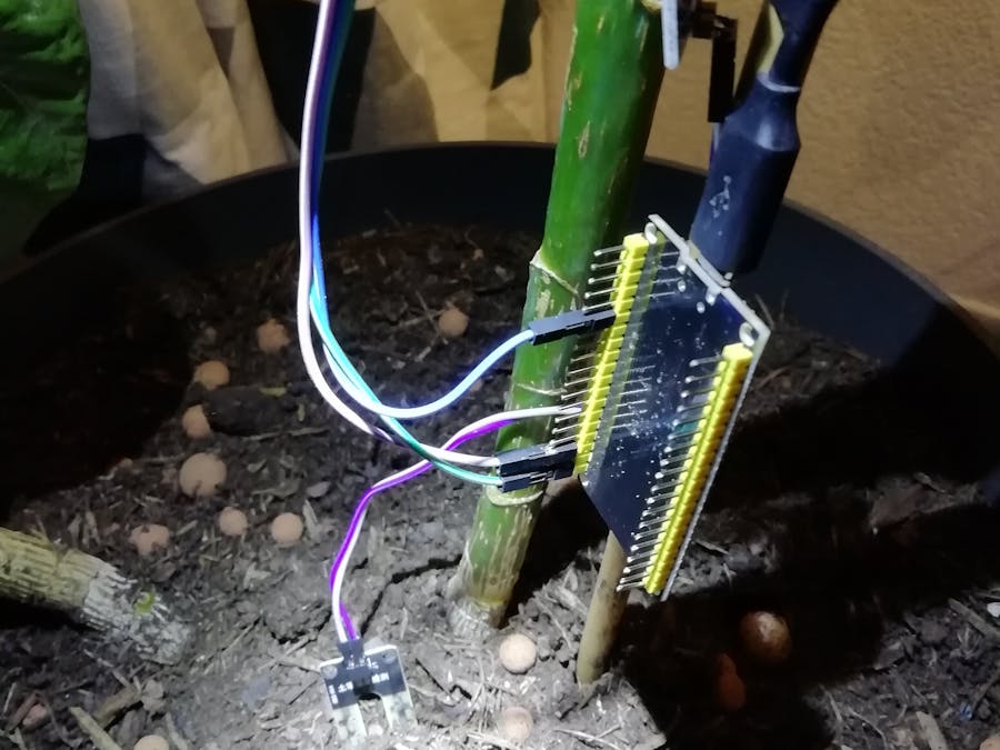 Monitor the soil moisture of your plants with Adafruit IO