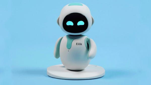 eilik #eilikrobot #robot #deskinspiration #desksetup #desktour #study