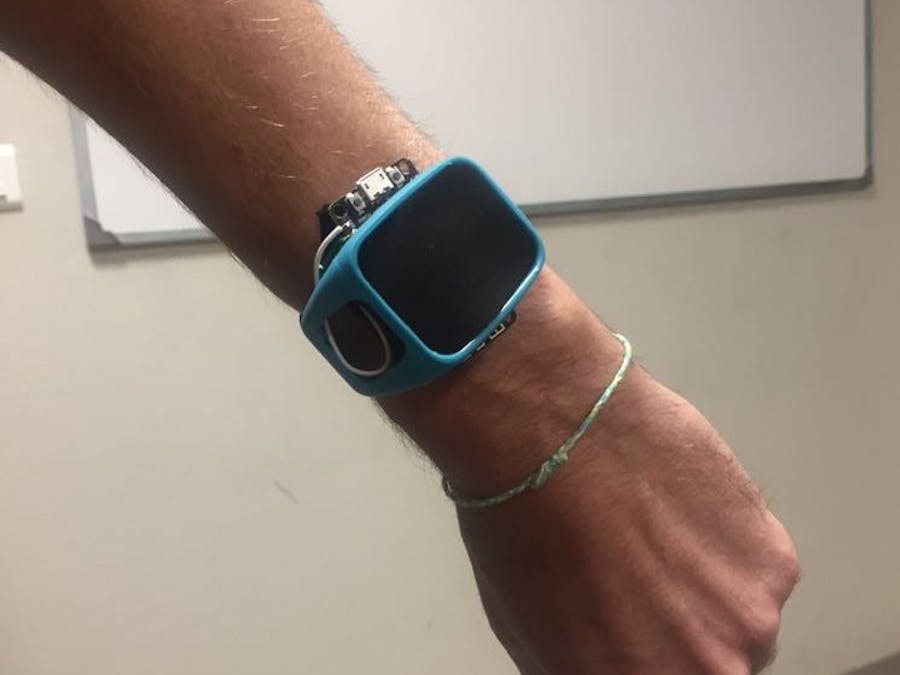 Wearable wristband for the monitoring of elderly healthcare