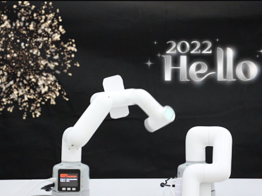Two myCobot dancing to say goodbye to 2021 and welcome 2022